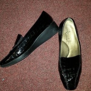 Hush Puppies Soft Style Black Patent Shoe
